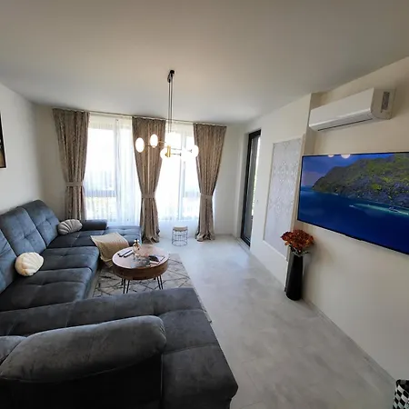 Sea View Luxury Appartment-parking Βάρνα